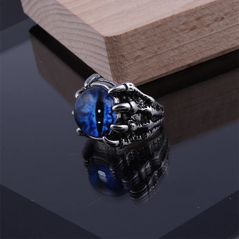 Eye of Varnok Unisex Dragon Claw Eye Ring